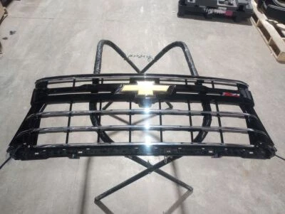 2024 Chevrolet Silverado 2500 3500 LTZ Grille Chrome Bars Surround View 2962563 - Image 1 of 4
