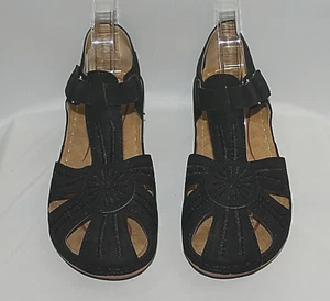 Casual Comfort Black Leather Low Wedge Sandals Embroidered Lightweight NIB 11 42 - Picture 1 of 10