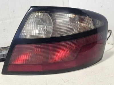 Luz trasera halógena derecha derecha lado pasajero Pontiac Bonneville GXP 2004-2005 Foto 1 de 4