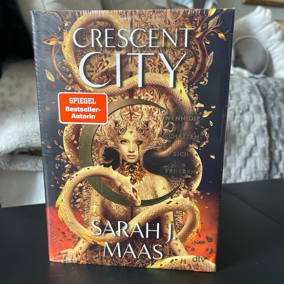 Crescent City GERMAN Edition Sprayed Edges By Sarah J. Maas - Image 1 of 4
