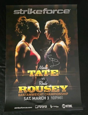 Póster oficial Strikeforce - Miesha Tate vs Ronda Rousey firmado a mano 27x39 UFC Foto 1 de 4