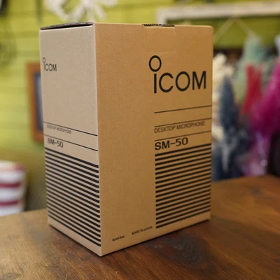 Micrófono de escritorio dinámico ICOM SM-50 con interruptor arriba/abajo de... - Imagen 1 de 3