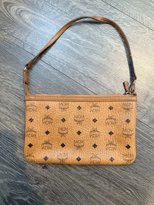 Bolso pequeño MCM marrón Visetos Foto 1 de 4