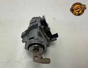 2015-25 MERCEDES A AMG GT C E S GLC GLE GLS FRONT LEFT DOOR LOCK CYLINDER W/ KEY - Imagen 1 de 6