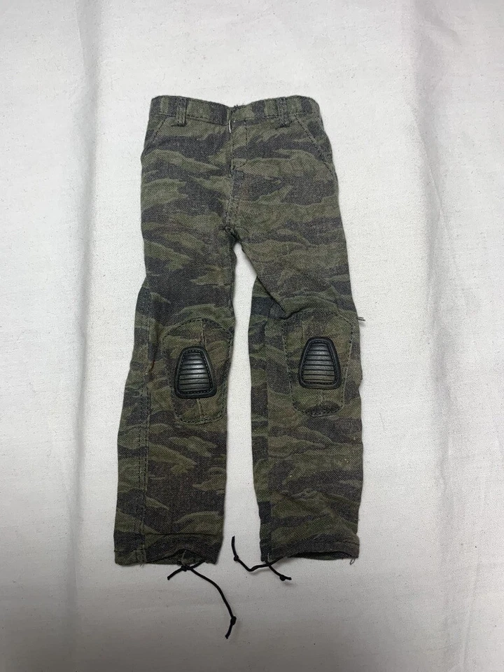 1/6 Hot Toys Terminator Salvation Kyle Reece - Tiger Camo Trouser — 第 1/1 张图片