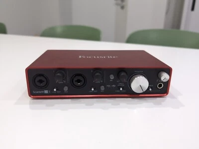 Interfaccia audio USB Focusrite Scarlett 2i4 di seconda generazione - Immagine 1 di 4