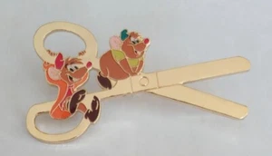 Prendedor Disney DLP - Colección Eleonore Bridge Cinderella - Tijeras Jaq & Gus LE - Imagen 1 de 2