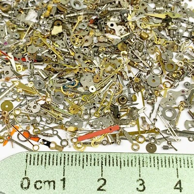 Lote de 10 gramos pequeñas piezas de reloj Steampunk manecillas engranaje arte en uñas relojero de colección Foto 1 de 4