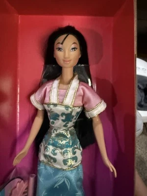 Muñeca Mulan Satiny Shimmer #19432 Disney Mattel 1998 de colección nueva en caja Foto 1 de 4