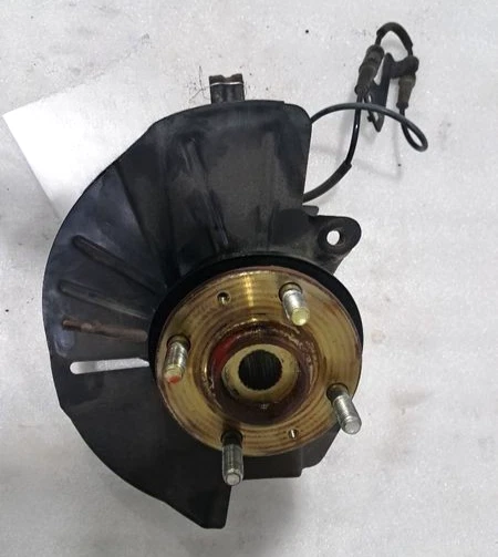 2018-2023 Kia Rio Accent  Right Front Passenger Spindle Knuckle Assembly OEM - Image 1 of 3