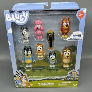 Lizenziertes BLUEY'S FAMILY & FRIENDS 8 FIGUREN PACK Bluey Chilli Bandit Rusty Bingo - Bild 1 von 3