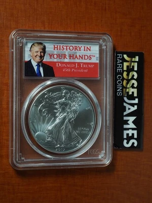 Silver Eagle 2017 $1 graduación profesional MS70 FS historia en tus manos etiqueta Donald Trump Foto 1 de 2