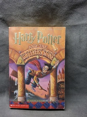 Harry Potter and the Sorcerer's Stone by J. K. Rowling (1999, Mass Market) - Image 1 of 4