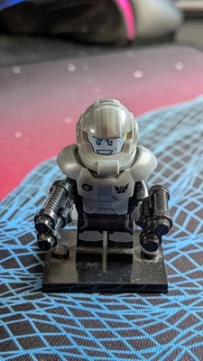 Lego GALAXY TROOPER Minifiguras Spaceman Space Blasters Pistolas de rayos 71008 Serie 13 Foto 1 de 2