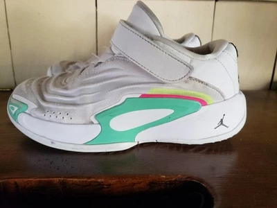 耐克男孩/孩子,尺寸 1.0Y Jordan Luka 3 照片饰面 (PS) HQ5059-107 白色/伏特/Grn — 第 1/4 张图片
