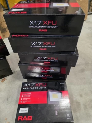 Lámpara de inundación LED de color y potencia ajustable en campo RAB X17XFU35 para exteriores Foto 1 de 3