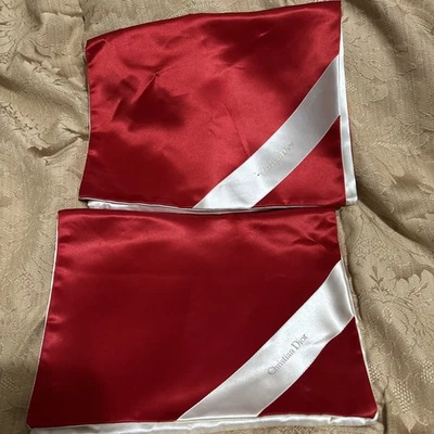 2 bolsas de cosméticos vintage Christian Dior rojo y blanco satinado bolsa sobre Foto 1 de 4