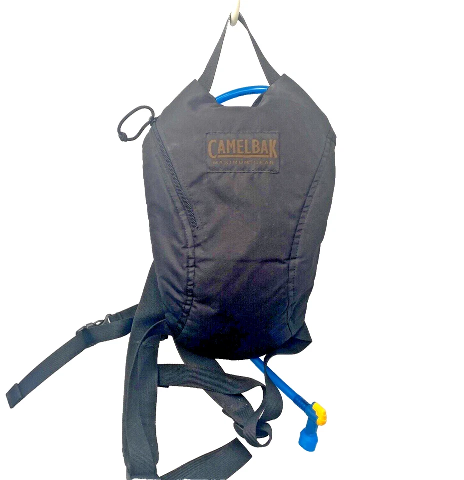 CamelBak Maximum Gear Hydrobak 1,5 л/50 унций — черный с нагрудным ремнем — - Изображение 1 из 4
