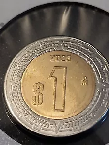MONETA ESTERA DE 2 MONETE NUOVA 2023 MESSICANAS $1 PESO IDEA De REGALO - Foto 1 di 2