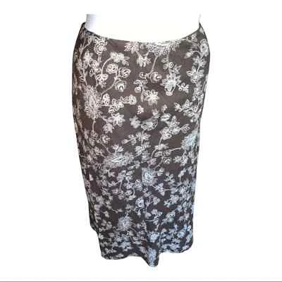 Villager a Liz Claiborne company, Floral Print Skirt, Size 10 Foto 1 de 4