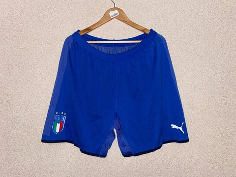 Italy (Italia) Football mens shorts Puma XL 2017 Cover