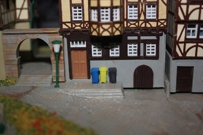 JUNO-MODELLBAU 15 Mülltonnen Spu N