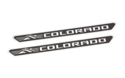 Placas de umbral de puerta delantera Chevrolet Colorado 2023-2024 con guión GM OEM 84937996 Foto 1 de 3