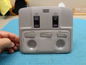 MICRÓFONO TECHO CORREDIZO LUZ INTERIOR MAPA CÚPULA SUPERIOR GRIS TOYOTA COROLLA 17 18 - Imagen 1 de 6