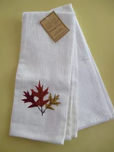 NUEVO Juego de 2 toallas de cocina de algodón Woodbridge Designs diseño gofre con hoja de otoño - Imagen 1 de 5