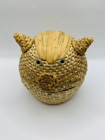 Vintage Handmade Woven Water Hyacinth Raffia Cat Kitten Nesting Lidded Baskets Cover