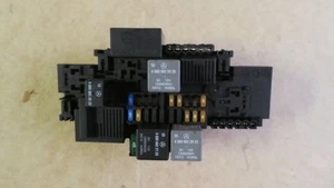 MERCEDES C GLC CLASS W205 W253 FRONT FUSE BOX RELAY UNIT A2229063202 - Picture 1 of 3
