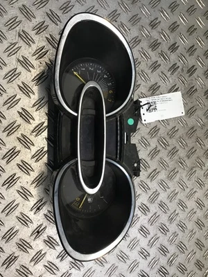 Tacho Renault Clio IV (BH) 1.2 16V 54kW 73PS C9M000196 Kombiinstrument - Bild 1 von 2