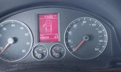 EOS OE 2009 velocímetro medidor grupo 106 k millas Volkswagen Foto 1 de 4