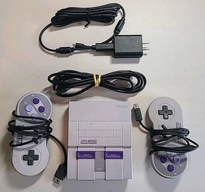 Super Nintendo SNES Classic Edition Mini Console CLV-201 W/2 Controllers & Cords - Bild 1 von 4