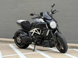 2013 Ducati Diavel AMG Limited Edition#173 #173/1000 - Picture 1 of 12