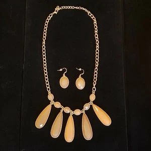 Vintage Tan Brown Gold Tone Costume Jewelry Necklace & Earring Set - Picture 1 of 2