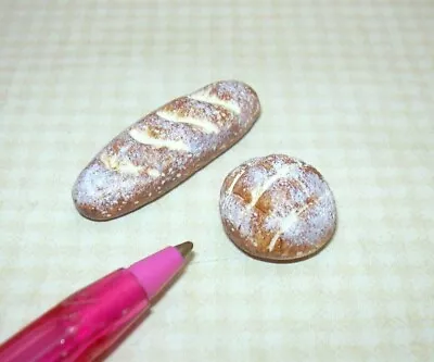 TOWN SQUARE MINIATURES Miniature Pair of Economical Bread Loaves, Long/Round: DOLLHOUSE 1:12
