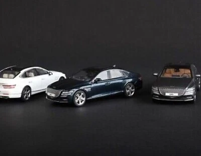 1:43 Scale HYUNDAI Genesis G80 Miniature Diecast Model Car - Image 1 of 4