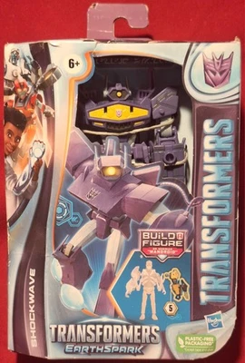 Figura de acción Hasbro Transformers EarthSpark Shockwave 2023 serie BAF Mandroid Foto 1 de 4