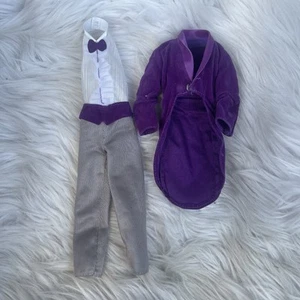 Vintage 1982 Barbie’s Todd Groom To Tracy bambola #4253 vestito originale senza scarpe - Foto 1 di 4