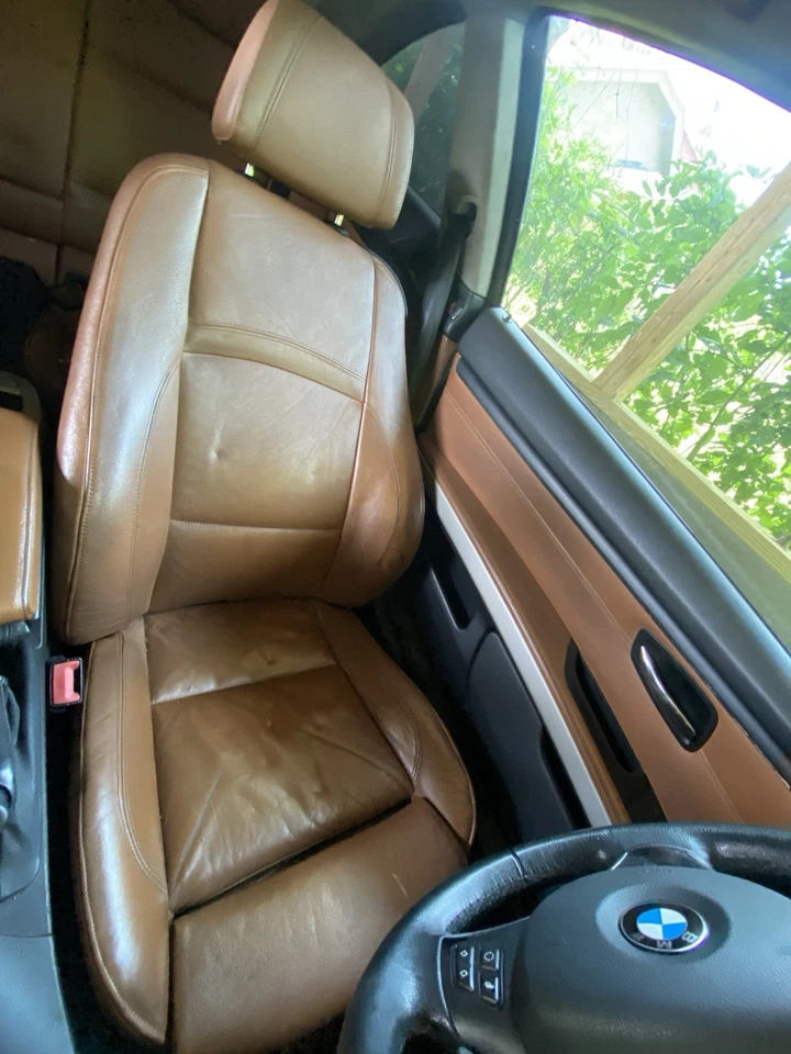 BMW 335i 2009 cupé asientos interiores y molduras Foto 1 de 4