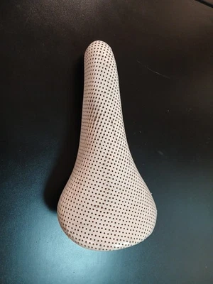 Sillín de bicicleta vintage Selle Italia Turbo perforado de cuero blanco roto Cinelli Velo Foto 1 de 4