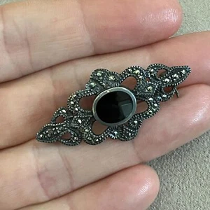 Vintage Sterling 925 Marcasite & Black Onyx Collar Brooch Stick Bar Pin - Picture 1 of 10