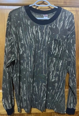 Vintage Realtree Camo Long Sleeve With Pocket XL 90’s Made In USA Hunting  - Image 1 of 4