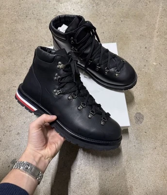 Moncler Botas de Invierno de Cuero a Rayas | Nuevas con Etiquetas | 100% Auténticas | 11 EE. UU./44 UE Foto 1 de 4