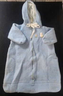 Saco de dormir italiano vintage para bebé azul con capucha hecho en Italia años 60 Foto 1 de 4