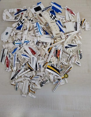 LEGO ca. 1.1 kg Technic Konvolut weiß beklebt bunt Flugzeug Bagger Hubschrauber - Bild 1 von 3