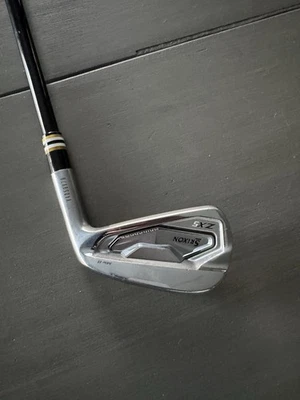 Srixon 4 Iron RH Stiff Flex - Image 1 of 4