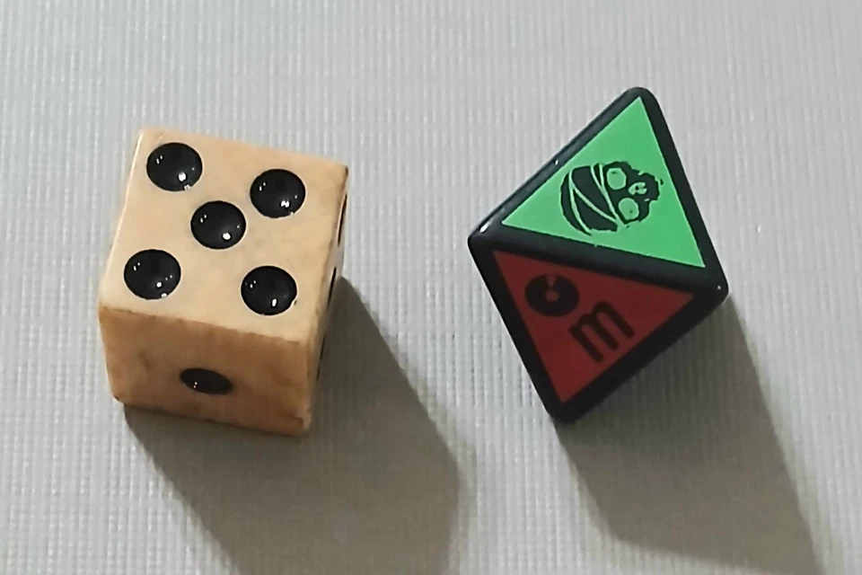Pirates Of The Caribbean Scene It? Game Replacement Part - Dice Set - Image 1 of 1
