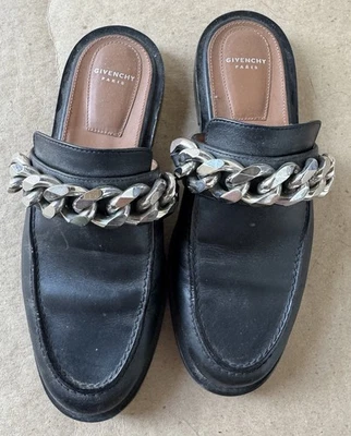 Mules/toboganes para mujer Yves Saint Laurent de cuero negro Foto 1 de 4